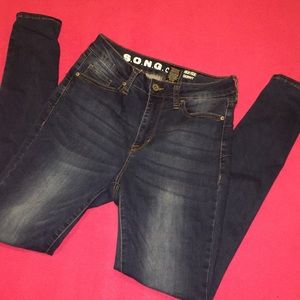 Women’s song jeans